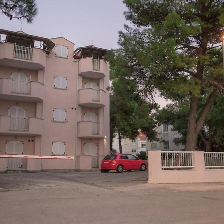Apartman Nena Турань Екстер'єр фото