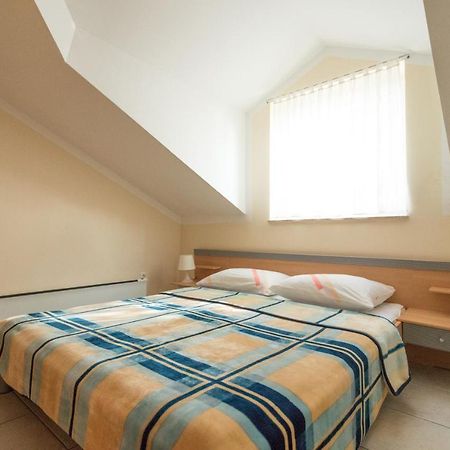 Apartman Nena Турань Екстер'єр фото
