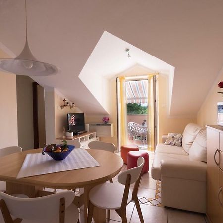 Apartman Nena Турань Екстер'єр фото