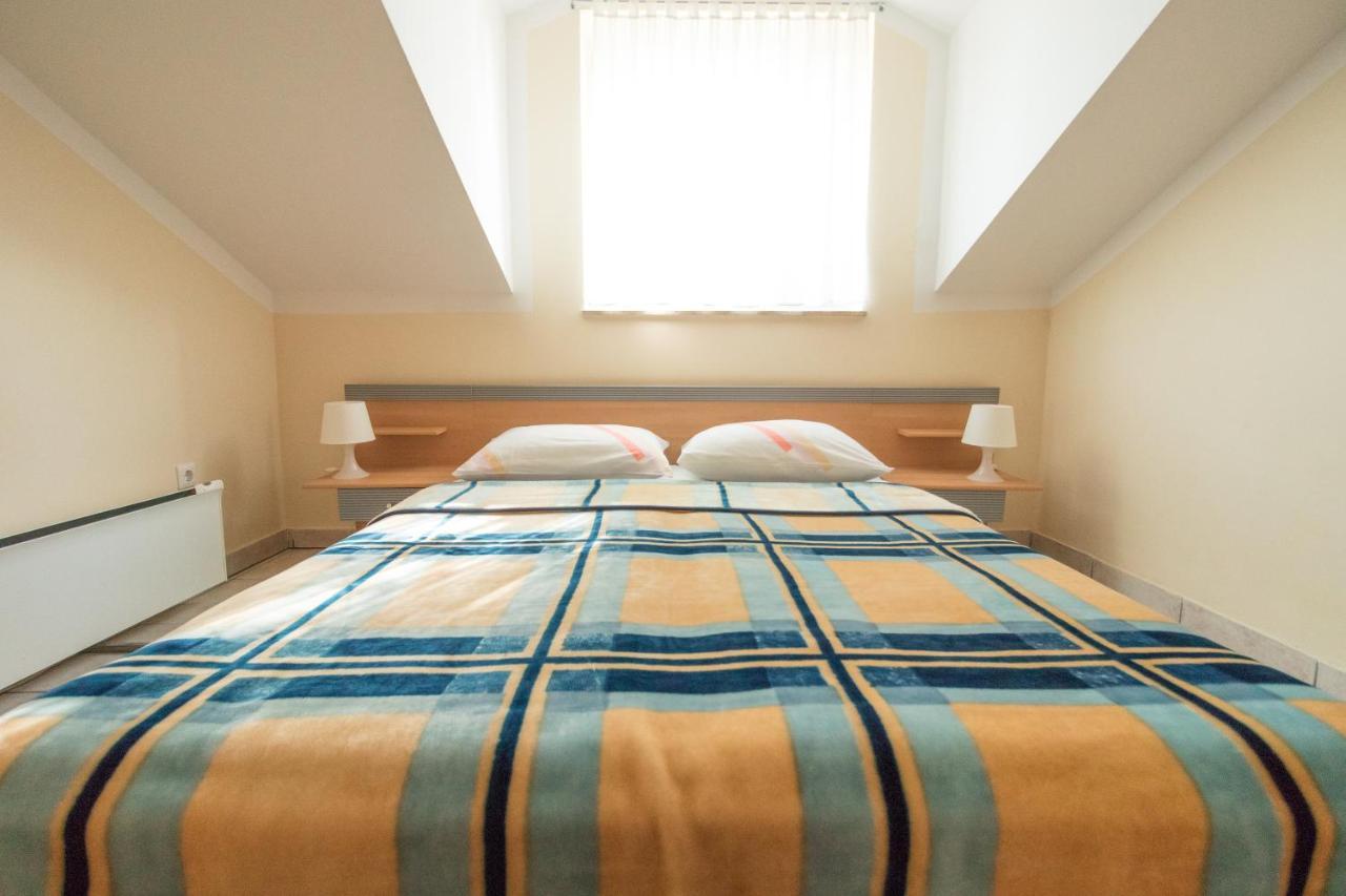 Apartman Nena Турань Екстер'єр фото