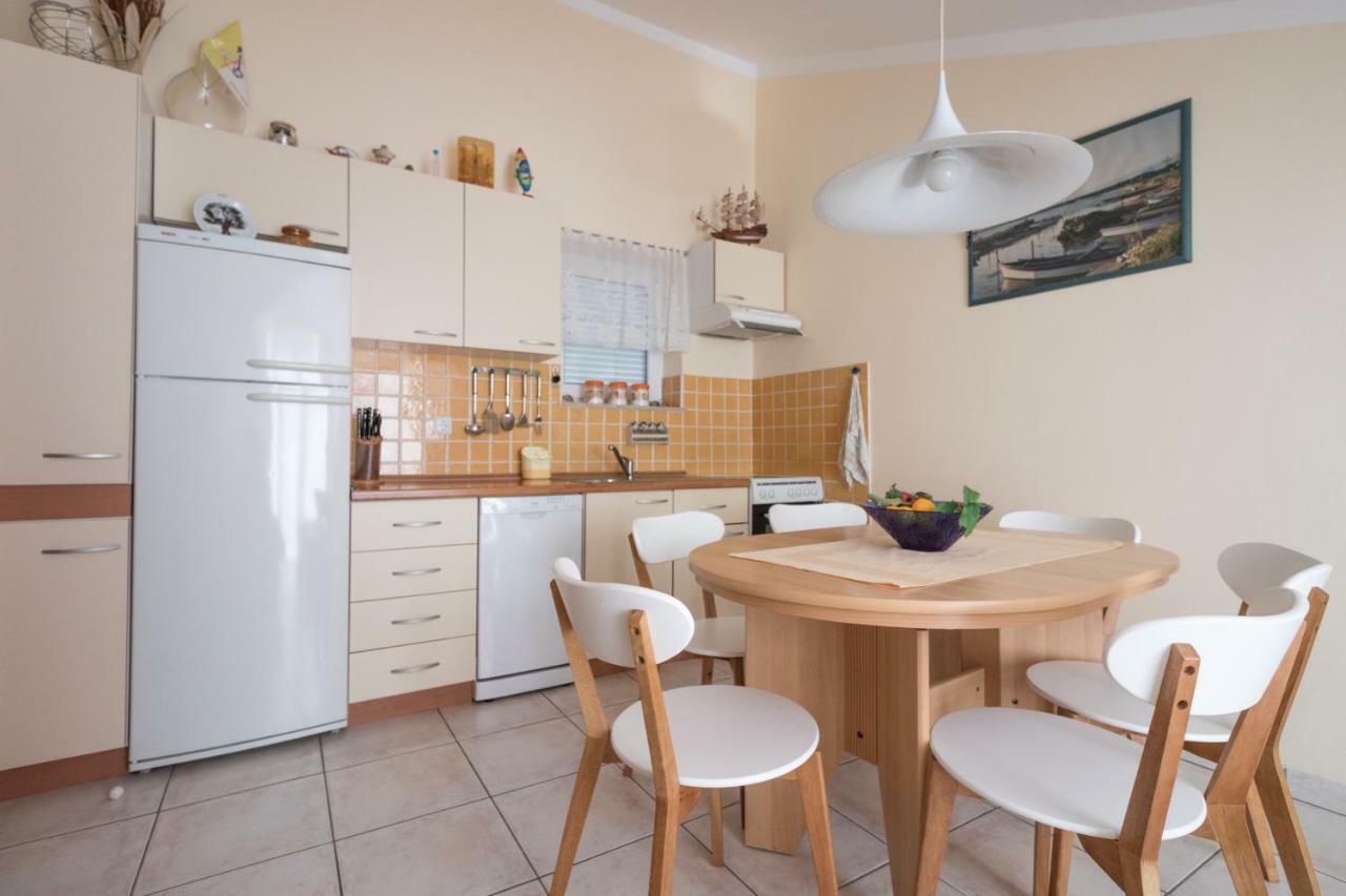 Apartman Nena Турань Екстер'єр фото