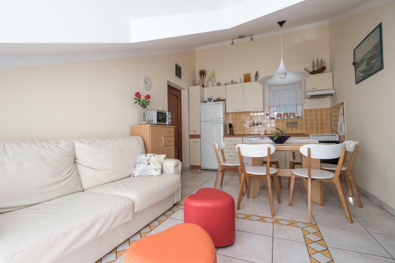 Apartman Nena Турань Екстер'єр фото